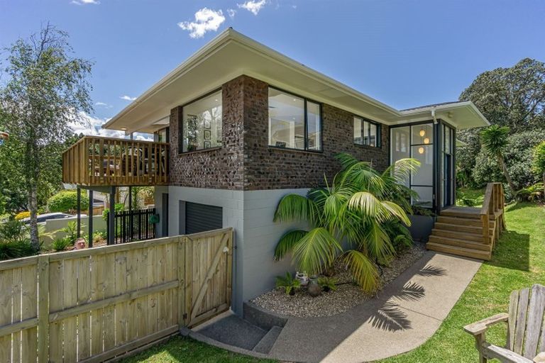 Photo of property in 4 Pluto Place, Beach Haven, Auckland, 0626