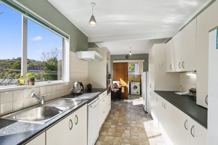 Photo of property in 8 Halswater Drive, Churton Park, Wellington, 6037