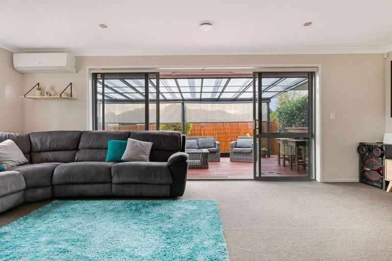 Photo of property in 1 Puketi Lane, Waiuku, 2123