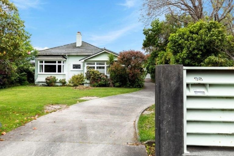 Photo of property in 98 Waterloo Road, Hutt Central, Lower Hutt, 5010