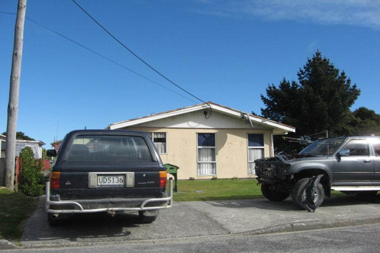 Photo of property in 32 Fox Street, Cobden, Greymouth, 7802