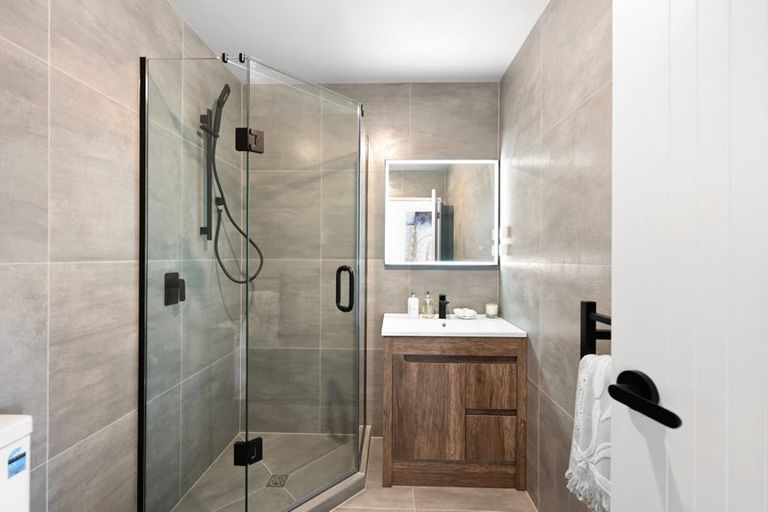 Photo of property in 12c Massine Place, Randwick Park, Auckland, 2105