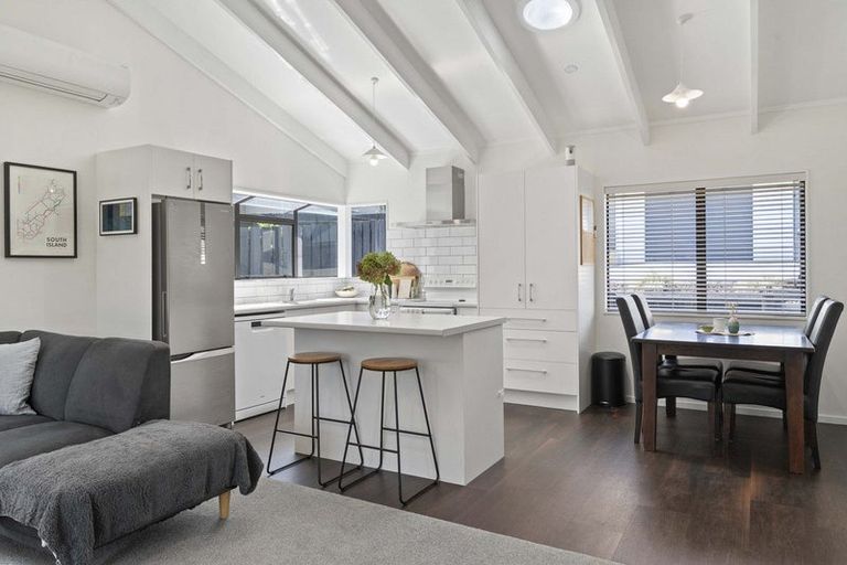 Photo of property in 4 Meander Drive, Welcome Bay, Tauranga, 3112