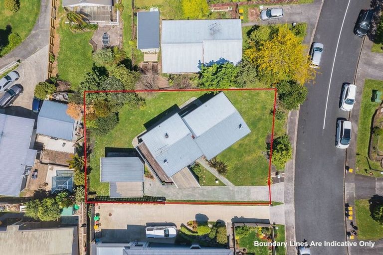 Photo of property in 15 Kotinga Avenue, Glen Eden, Auckland, 0602