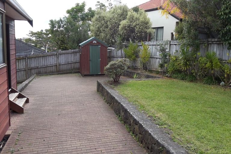 Photo of property in 66 Caribbean Drive, Unsworth Heights, Auckland, 0632