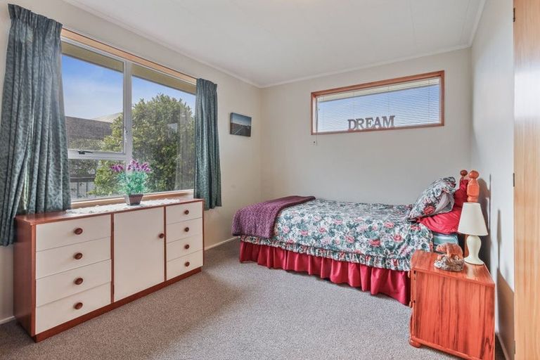 Photo of property in 16 Regent Avenue, Rangiora, 7400