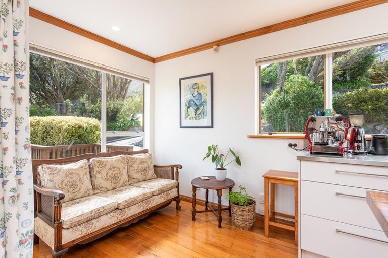 Photo of property in 2 Ambala Way, Ngaio, Wellington, 6035