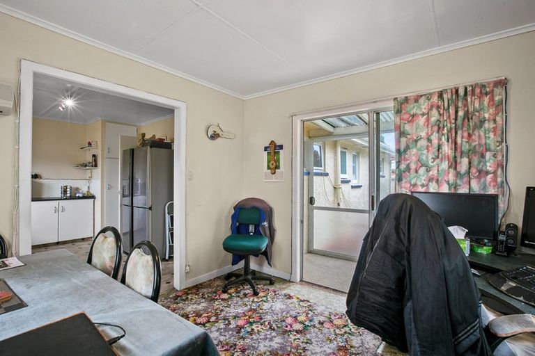 Photo of property in 155 Seaview Road, Westown, New Plymouth, 4310