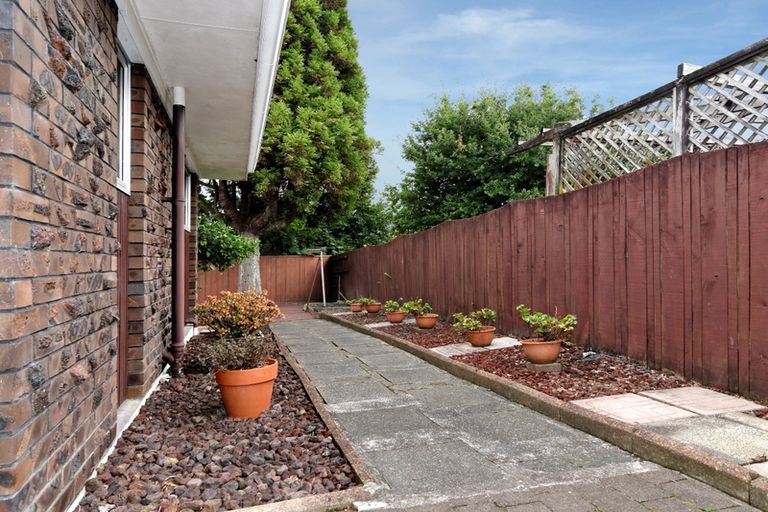 Photo of property in 3/12 Pamela Place, New Lynn, Auckland, 0600