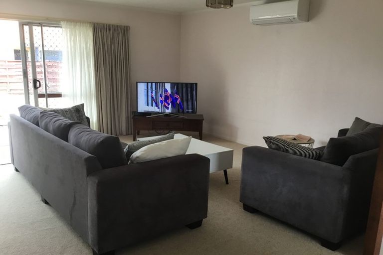 Photo of property in 2/19 Elizabeth Street, Kensington, Whangarei, 0112