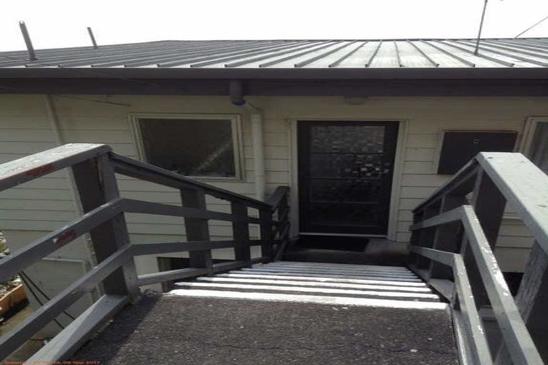 Photo of property in 16 Findlay Street, Moturoa, New Plymouth, 4310
