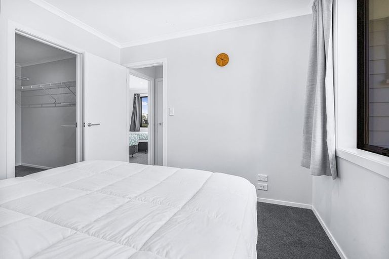 Photo of property in 67d Divich Avenue, Te Atatu South, Auckland, 0610