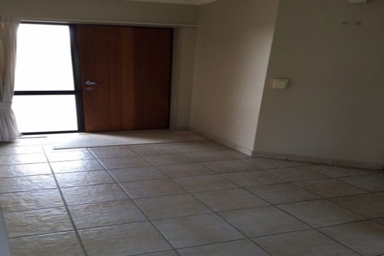 Photo of property in 98 Guildford Drive, Paraparaumu Beach, Paraparaumu, 5032