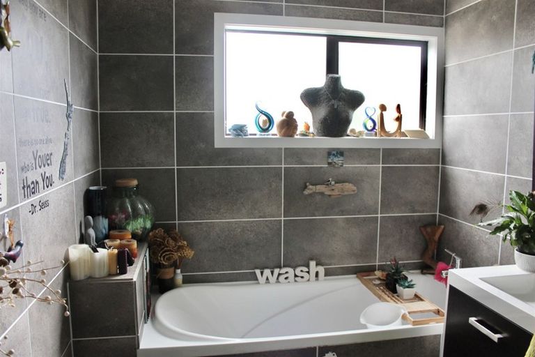 Photo of property in 44 Ajax Street, Milton, 9220