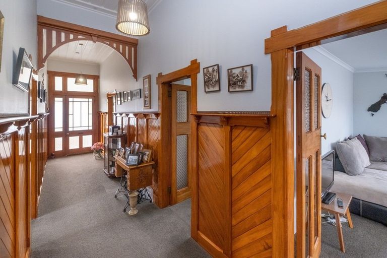 Photo of property in 9 Victoria Street, Hawera, 4610