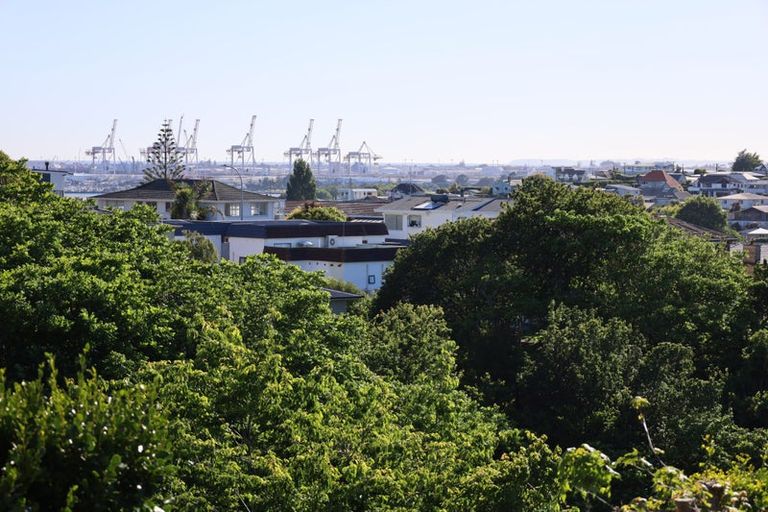 Photo of property in 24 Keilor Road, Otumoetai, Tauranga, 3110