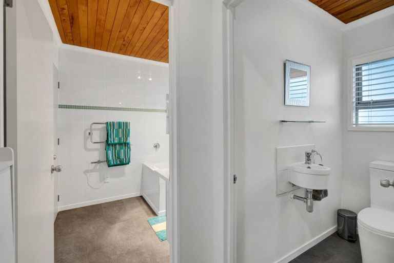 Photo of property in 8 Ellesmere Avenue, Bell Block, New Plymouth, 4312