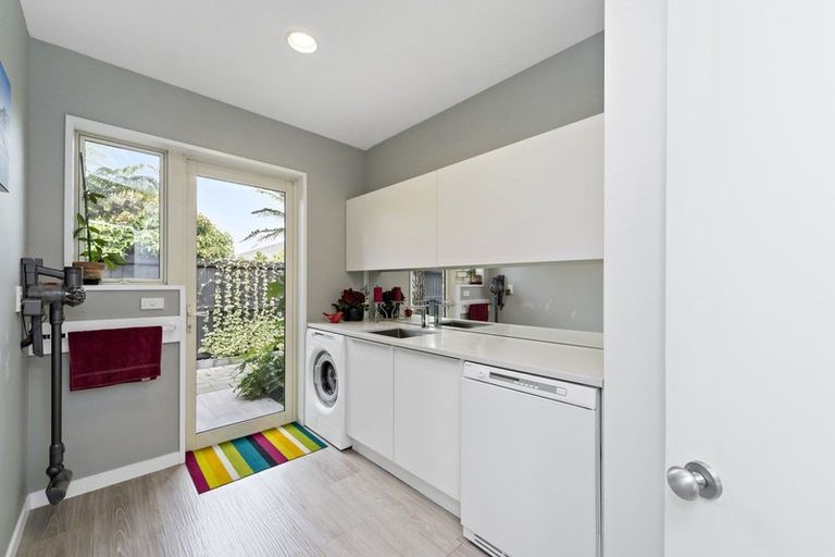 Photo of property in 12 Churchill Drive, Rangiora, 7400