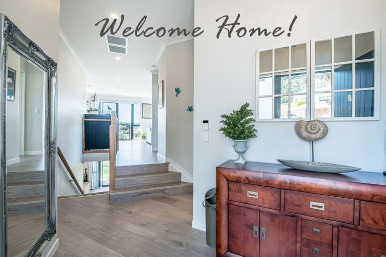 Photo of property in 5 Bella Vista Drive, Gulf Harbour, Whangaparaoa, 0930