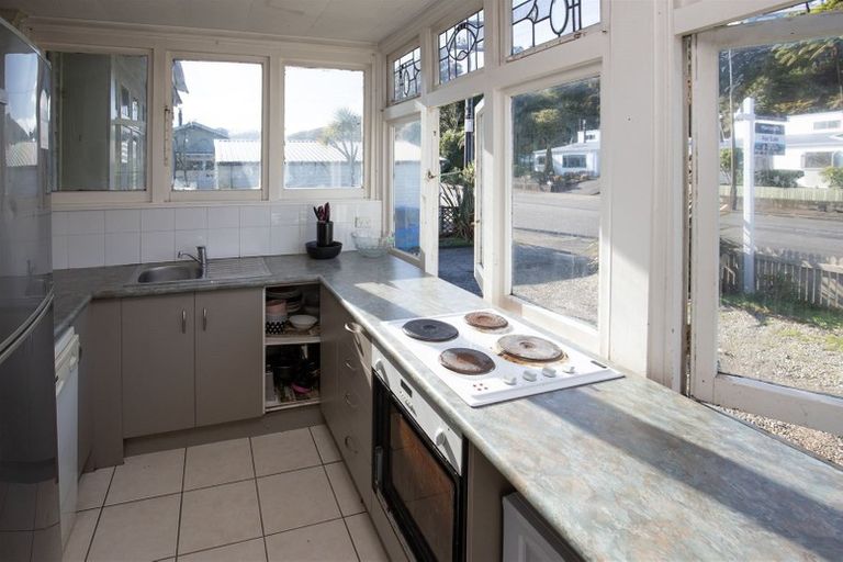 Photo of property in 112 Alexander Street, Greymouth, 7805