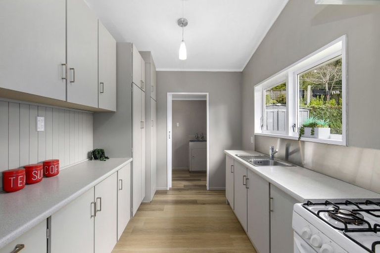 Photo of property in 7 Dunsandel Grove, Silverstream, Upper Hutt, 5019