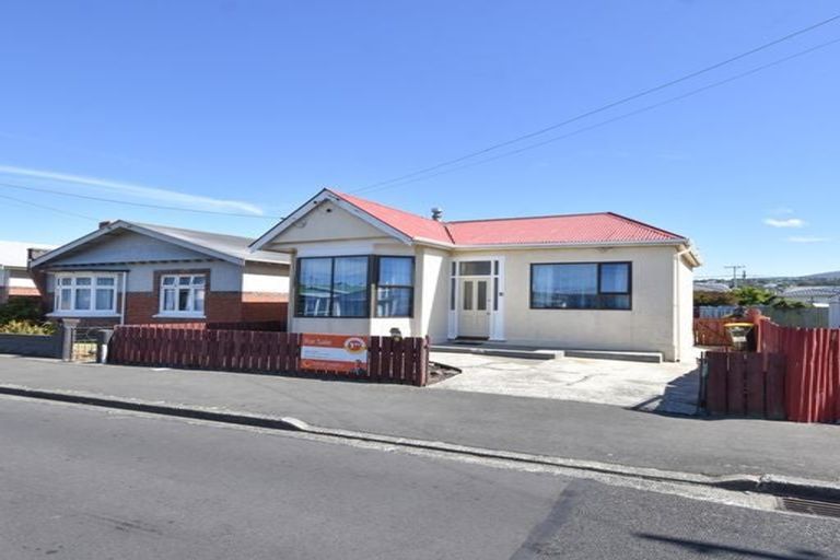 Photo of property in 11 Fawcett Street, South Dunedin, Dunedin, 9012