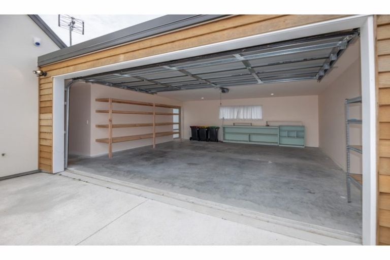 Photo of property in 13 Plynlimon Road, Fendalton, Christchurch, 8052