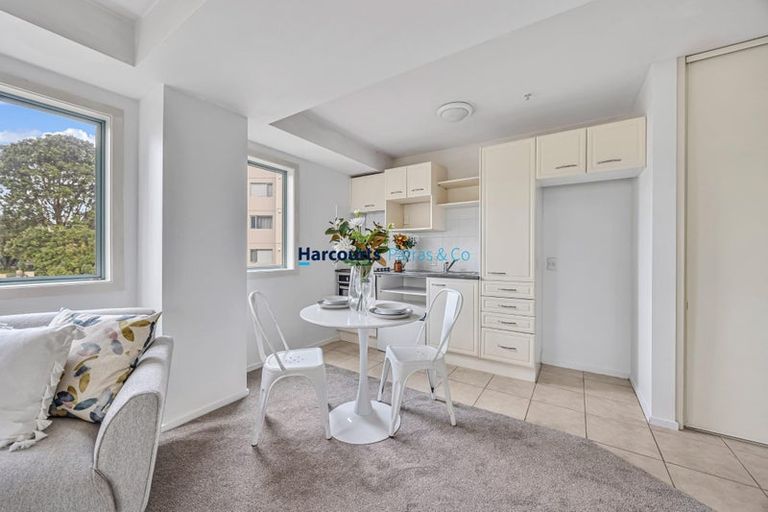Photo of property in Ellerslie Court, 1/3c Harrison Road, Mount Wellington, Auckland, 1060