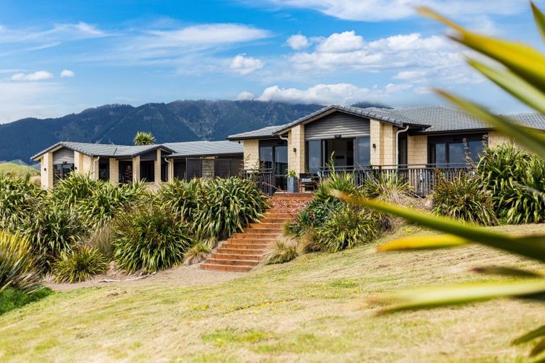 Photo of property in 37 Pingao Lane, Peka Peka, Waikanae, 5391