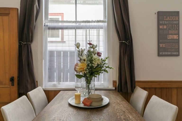 Photo of property in 11 Royal Street, Berhampore, Wellington, 6023