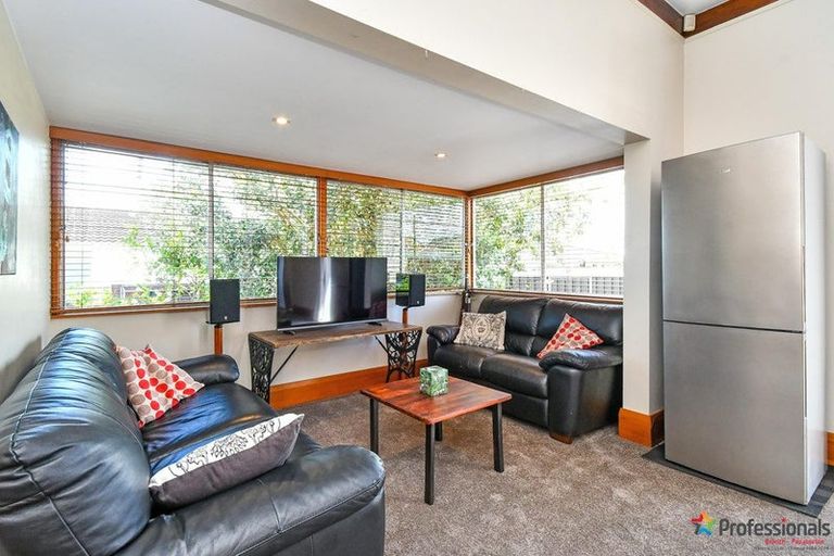 Photo of property in 2/12 Paton Avenue, Papatoetoe, Auckland, 2025