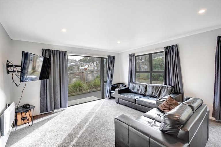 Photo of property in 129 Harbour Terrace, North Dunedin, Dunedin, 9016