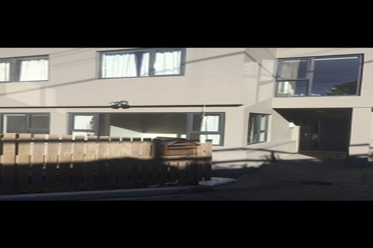 Photo of property in 141a Onslow Road, Khandallah, Wellington, 6035