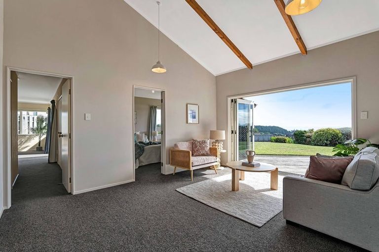 Photo of property in 6 Renown Place, Spotswood, New Plymouth, 4310