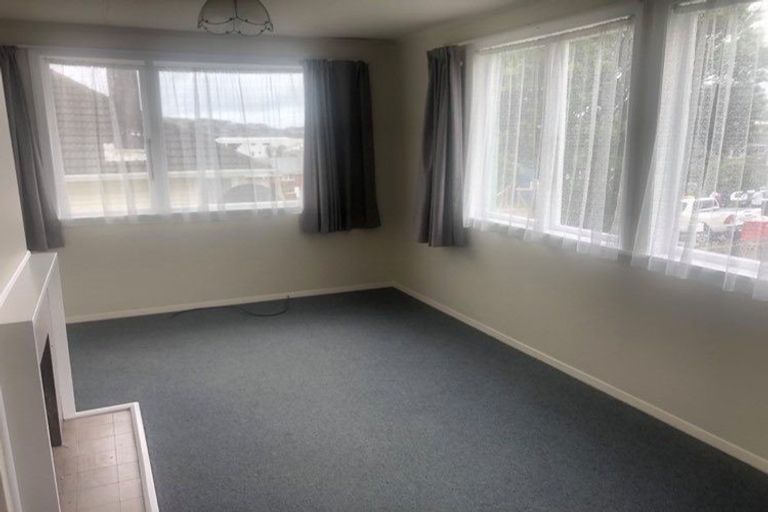 Photo of property in 8 Justine Street, Cannons Creek, Porirua, 5024