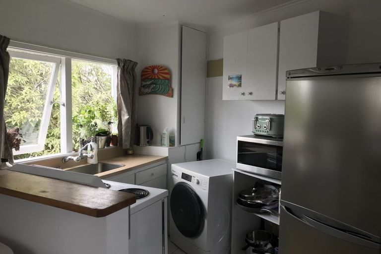 Photo of property in 17 Edgeworth Road, Glenfield, Auckland, 0629