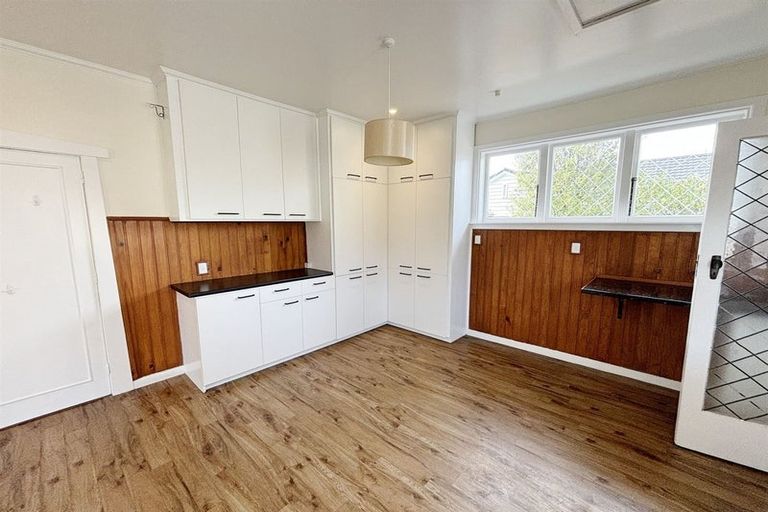 Photo of property in 39 Straven Road, Riccarton, Christchurch, 8011