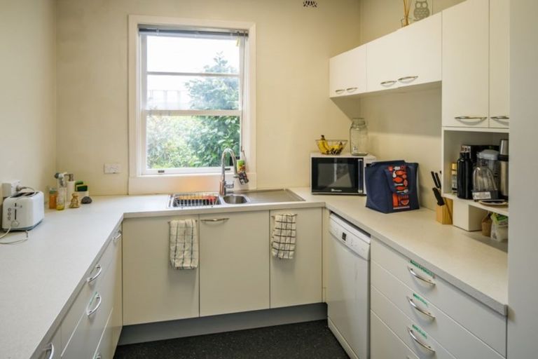 Photo of property in 115 Molesworth Street, Thorndon, Wellington, 6011