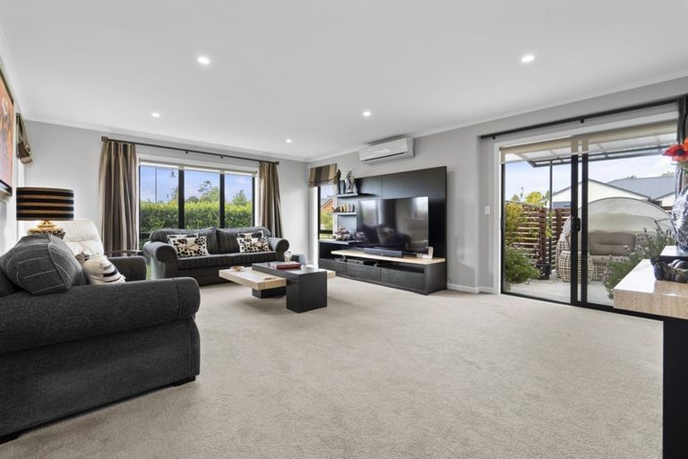 Photo of property in 19 Clifford Close, Leamington, Cambridge, 3432