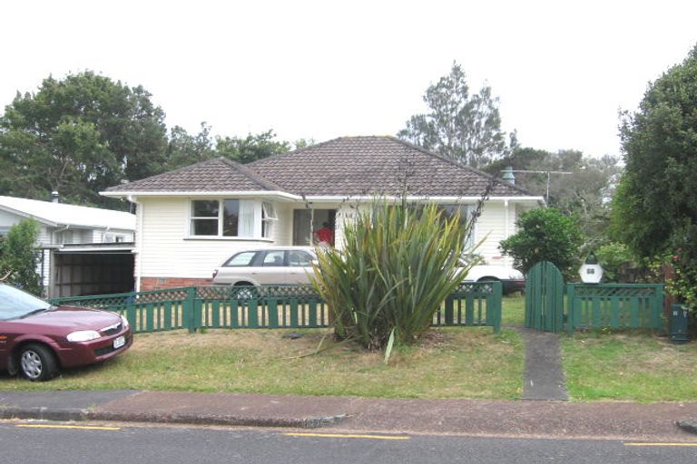 Photo of property in 27 Waverley Avenue, Glenfield, Auckland, 0629