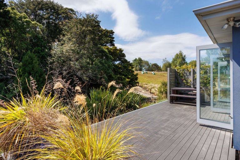 Photo of property in 7 Tower Place, Fitzherbert, Palmerston North, 4410