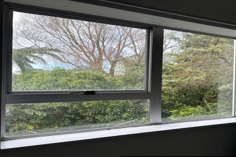 Photo of property in 10 Martin Grove, Normandale, Lower Hutt, 5010