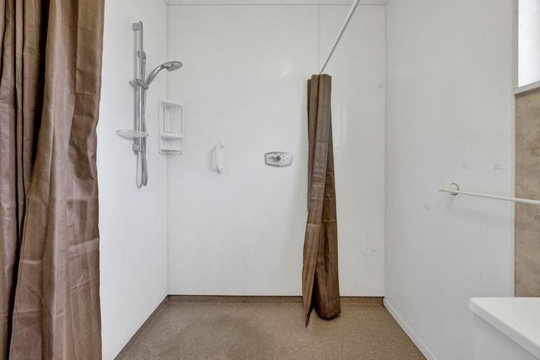 Photo of property in 35 Dives Avenue, Hawera, 4610