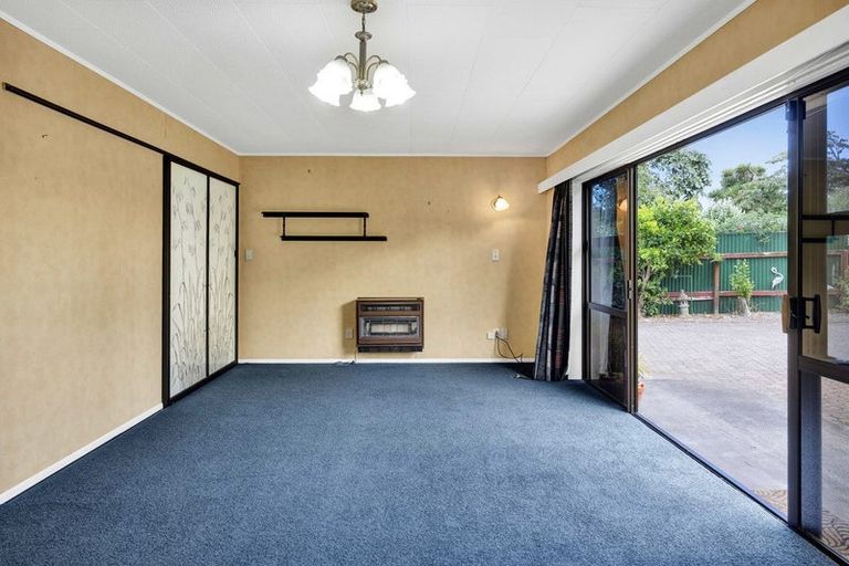 Photo of property in 35 Dives Avenue, Hawera, 4610