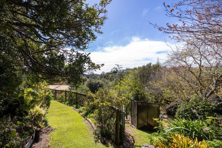 Photo of property in 2 Byron Place, Whalers Gate, New Plymouth, 4310