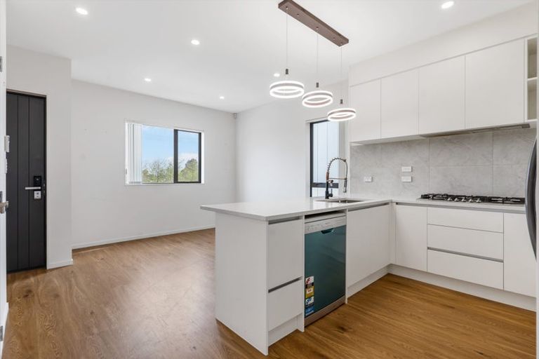 Photo of property in 139 Grove Road, Papakura, 2110