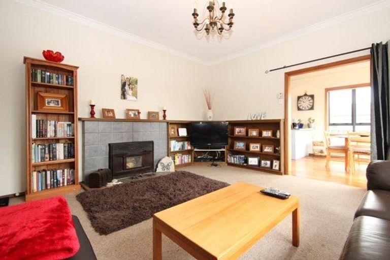 Photo of property in 1400 Woodstock Avenue, Mayfair, Hastings, 4122