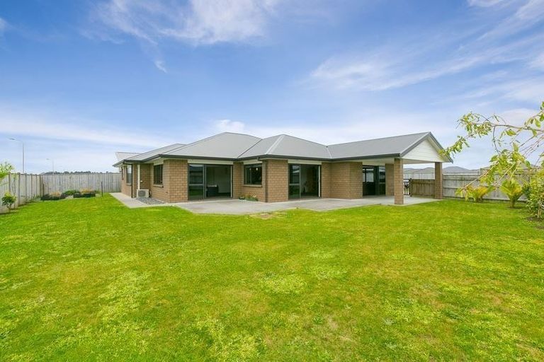 Photo of property in 1 Rawiri Drive, Bell Block, New Plymouth, 4312
