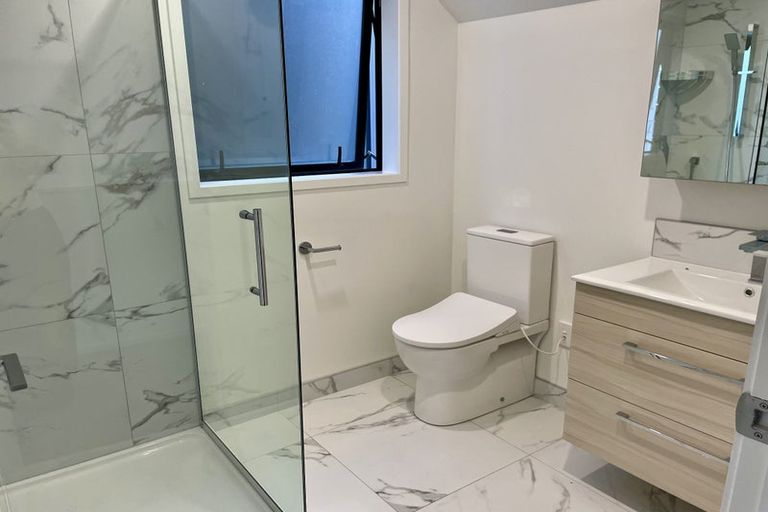 Photo of property in 8/22 Yeovil Road, Te Atatu Peninsula, Auckland, 0610