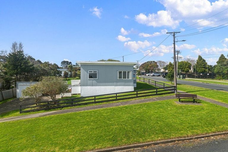 Photo of property in 33 Porter Crescent, Helensville, 0800